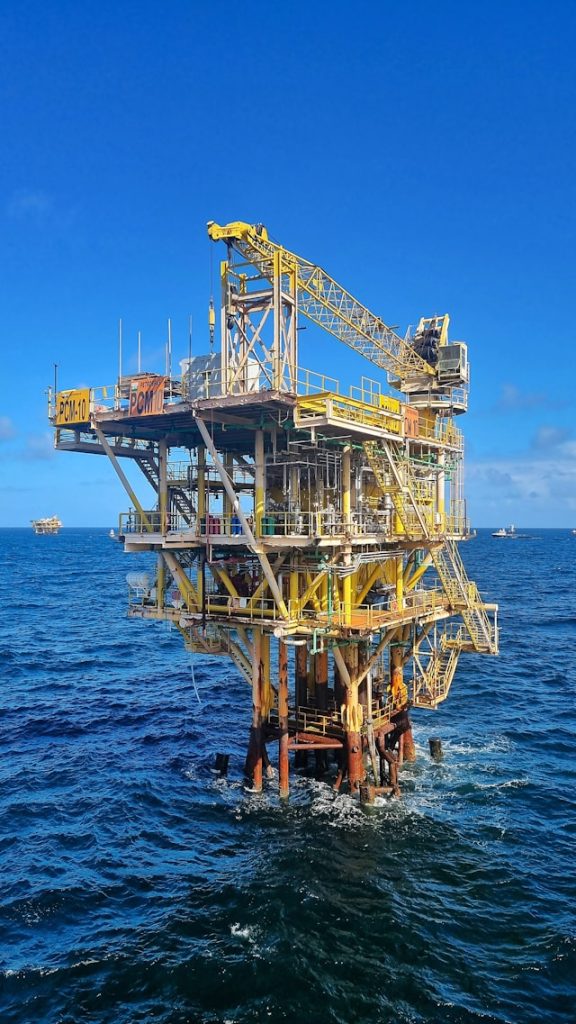 Offshore oil rig